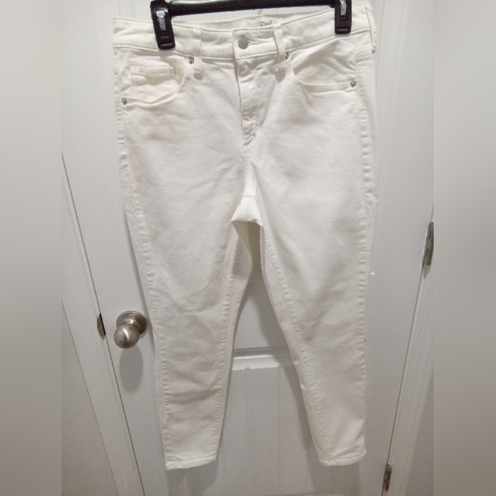 Universal Thread Size 10 White Denim High Rise Skinny Blue Jeans 28.25" Inseam